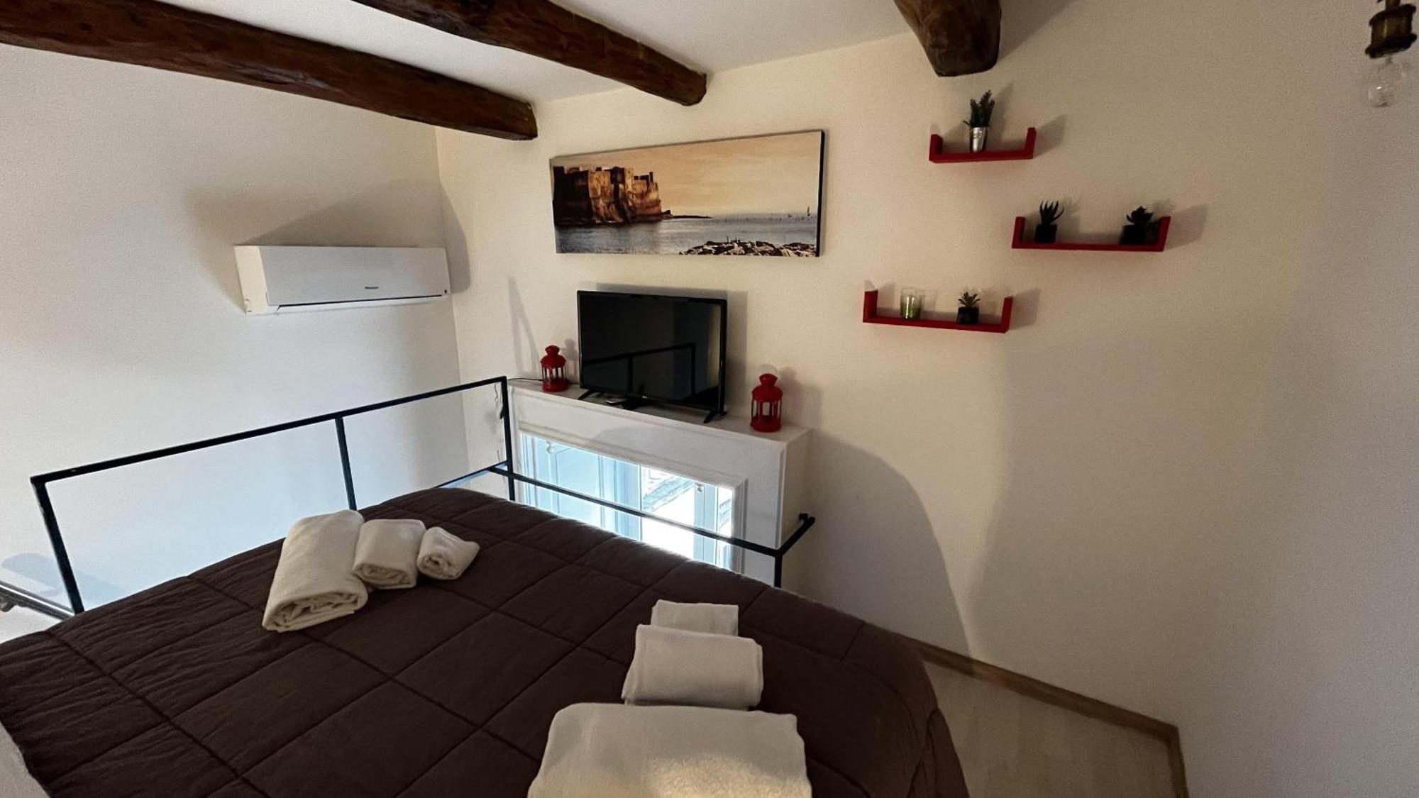 نابولي Palazzo Della Loggia B&B المظهر الخارجي الصورة