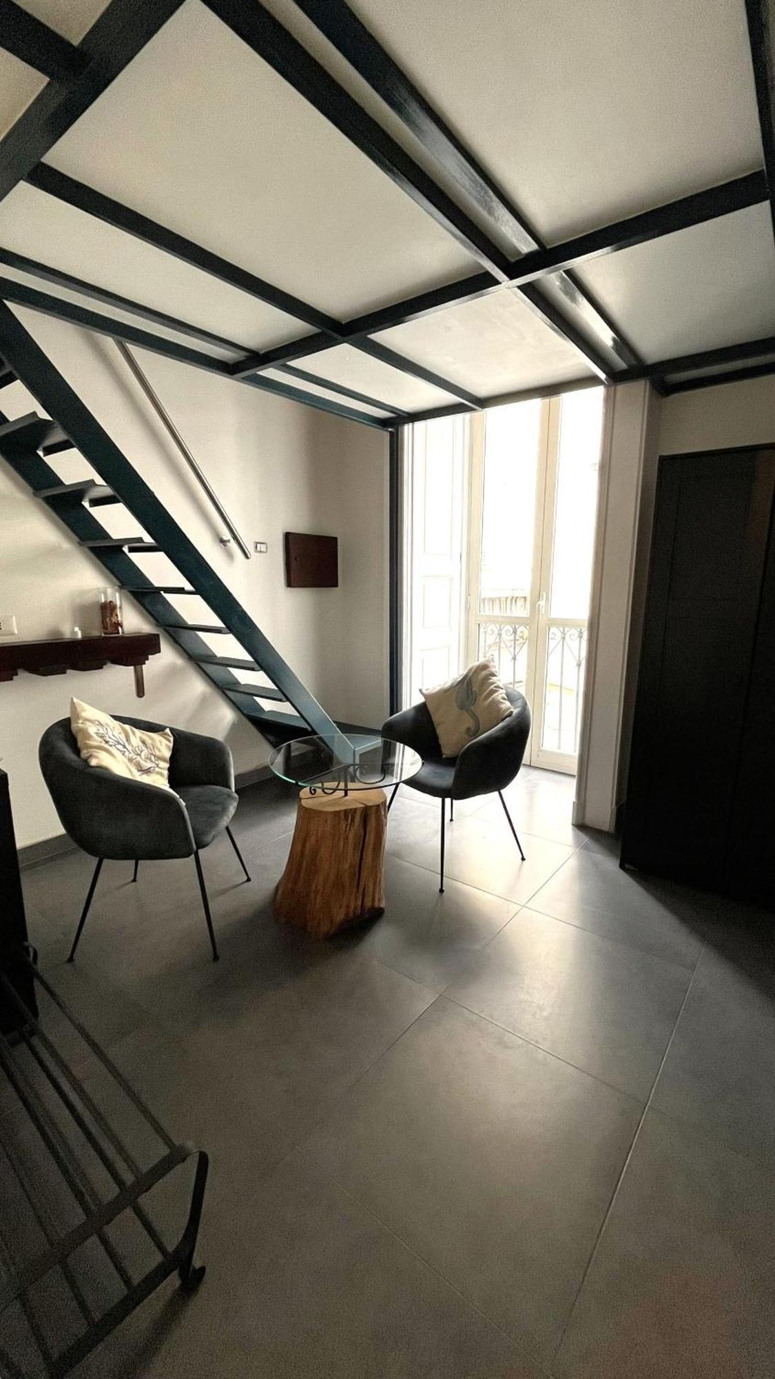 نابولي Palazzo Della Loggia B&B المظهر الخارجي الصورة